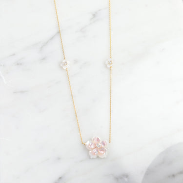 Mother of Pearl flower necklace with diamonds and 18K gold.